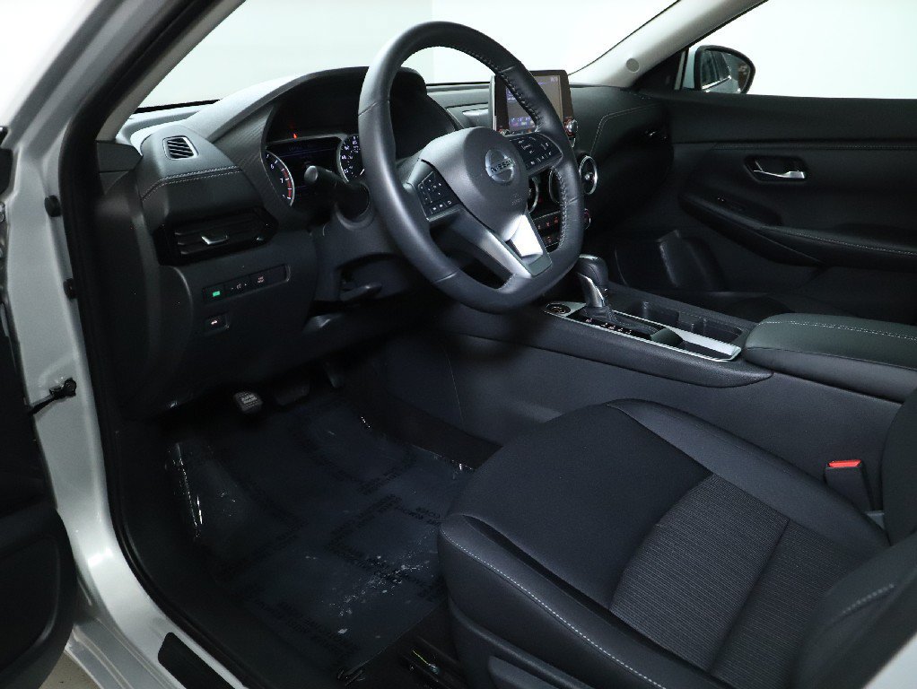 Certified 2022 Nissan Sentra SV w/ Trunk Package FWD image 19