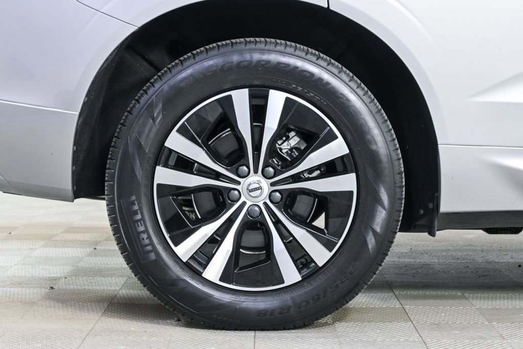 Certified 2024 Volvo XC60 B5 Core w/ Protection Package Premier AWD/4WD image 39