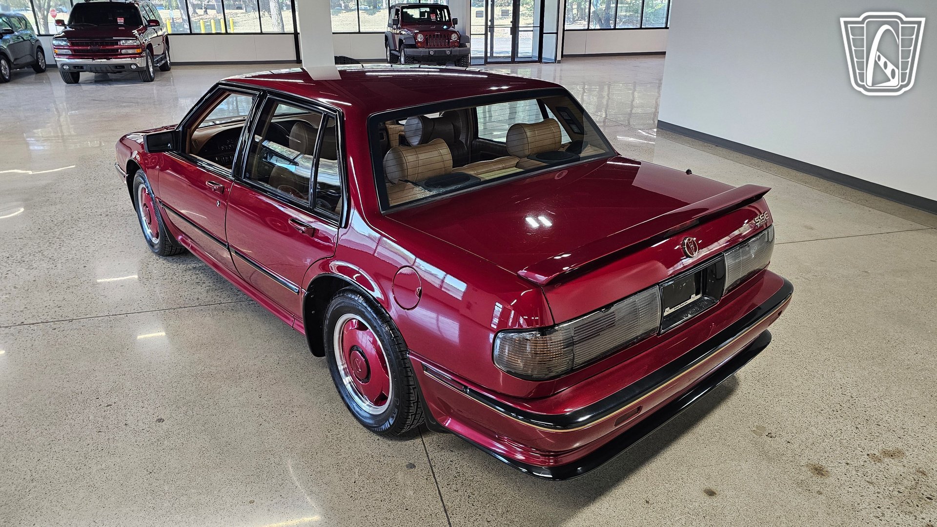 Used 1989 Pontiac Bonneville SSE FWD image 28