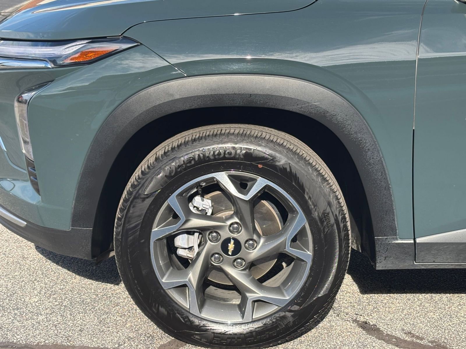 Used 2025 Chevrolet Trax LT image 29