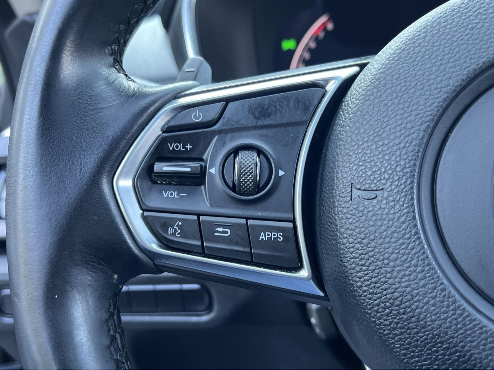 Used 2023 Acura MDX SH-AWD image 37