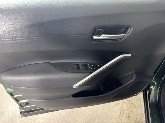 Used 2023 Toyota Corolla Cross XLE image 18