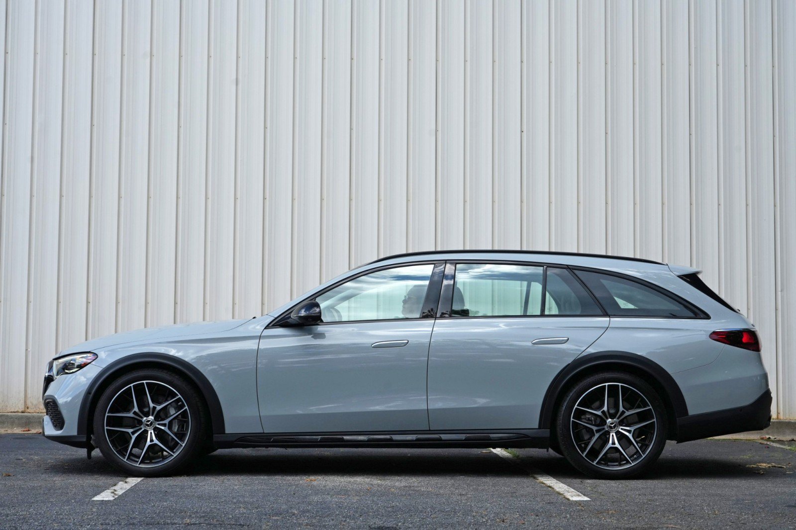 Used 2024 Mercedes-Benz E 450 4MATIC All-Terrain Wagon w/ Driver Assistance Package image 9