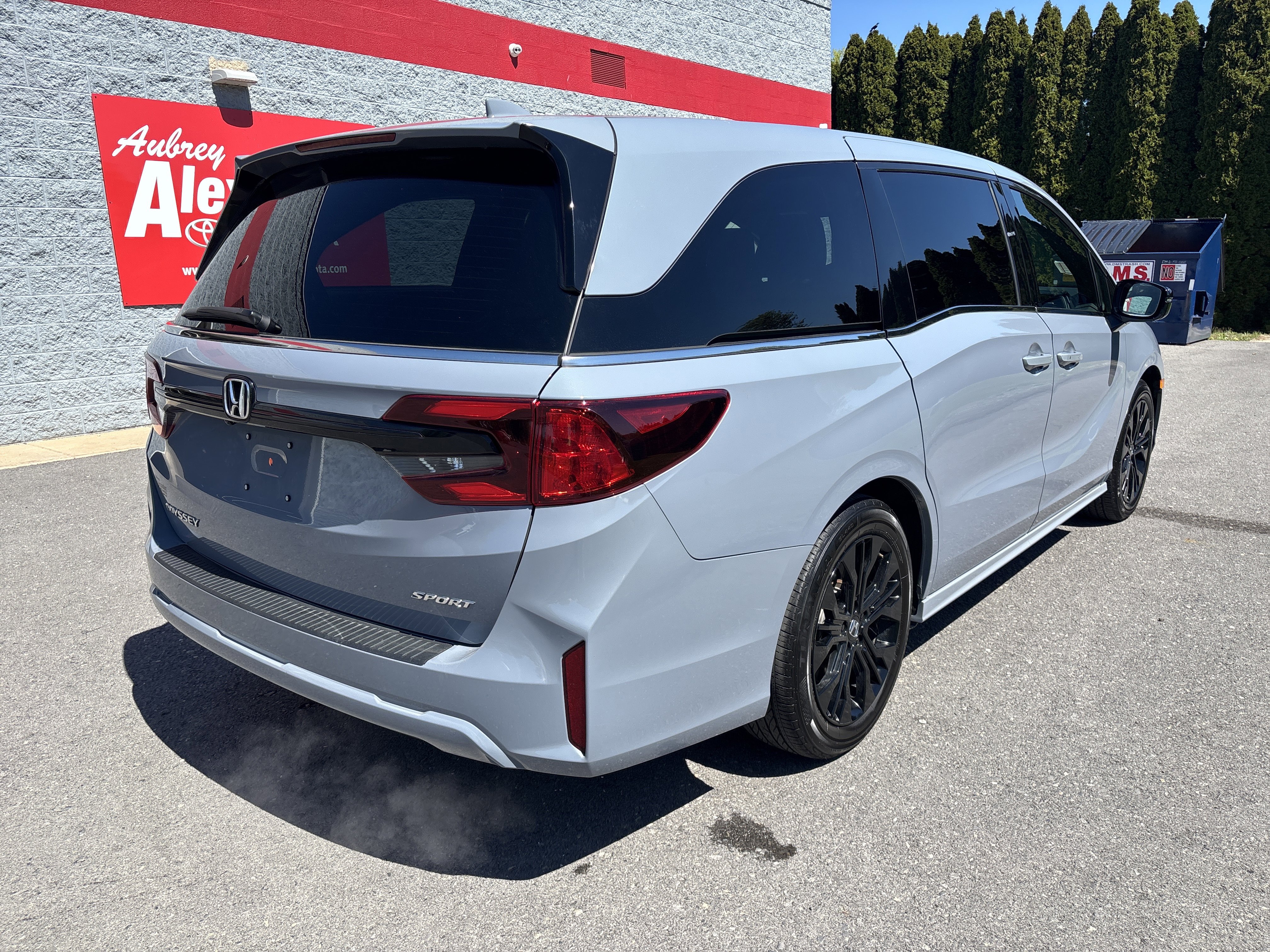 Used 2025 Honda Odyssey Sport-L video 3