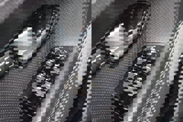 Used 2014 Land Rover Range Rover Evoque Dynamic image 9