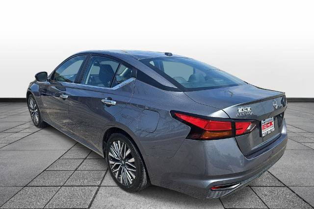 Used 2024 Nissan Altima 2.5 SV FWD image 7