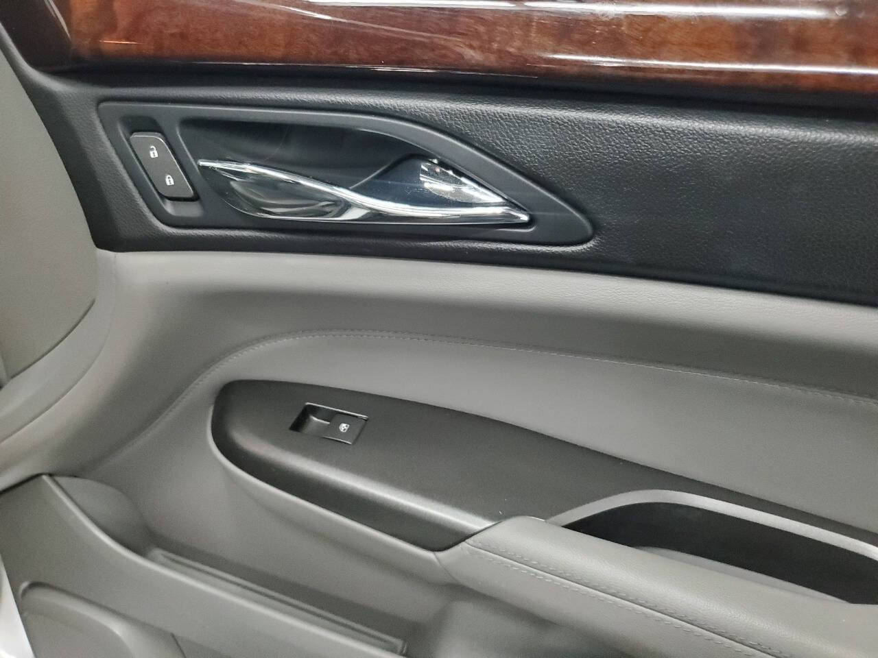 Used 2012 Cadillac SRX Performance FWD image 16