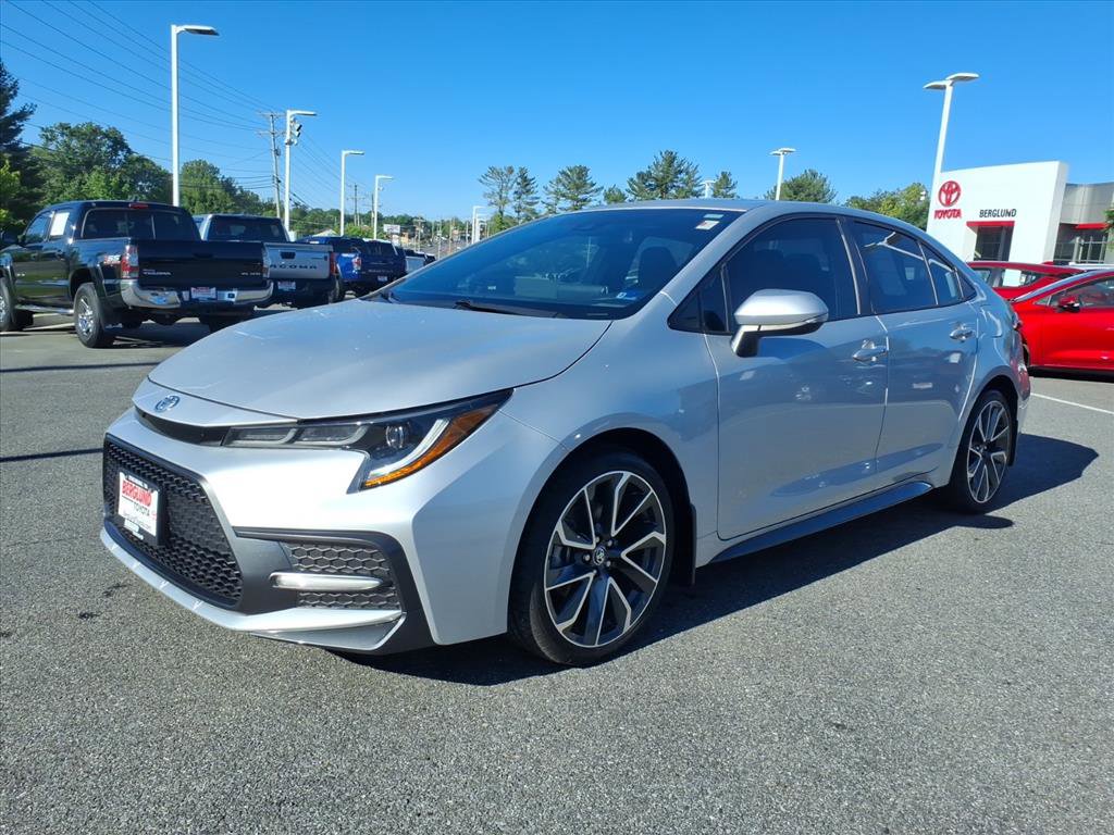 Used 2020 Toyota Corolla SE w/ SE Premium Package FWD image 14