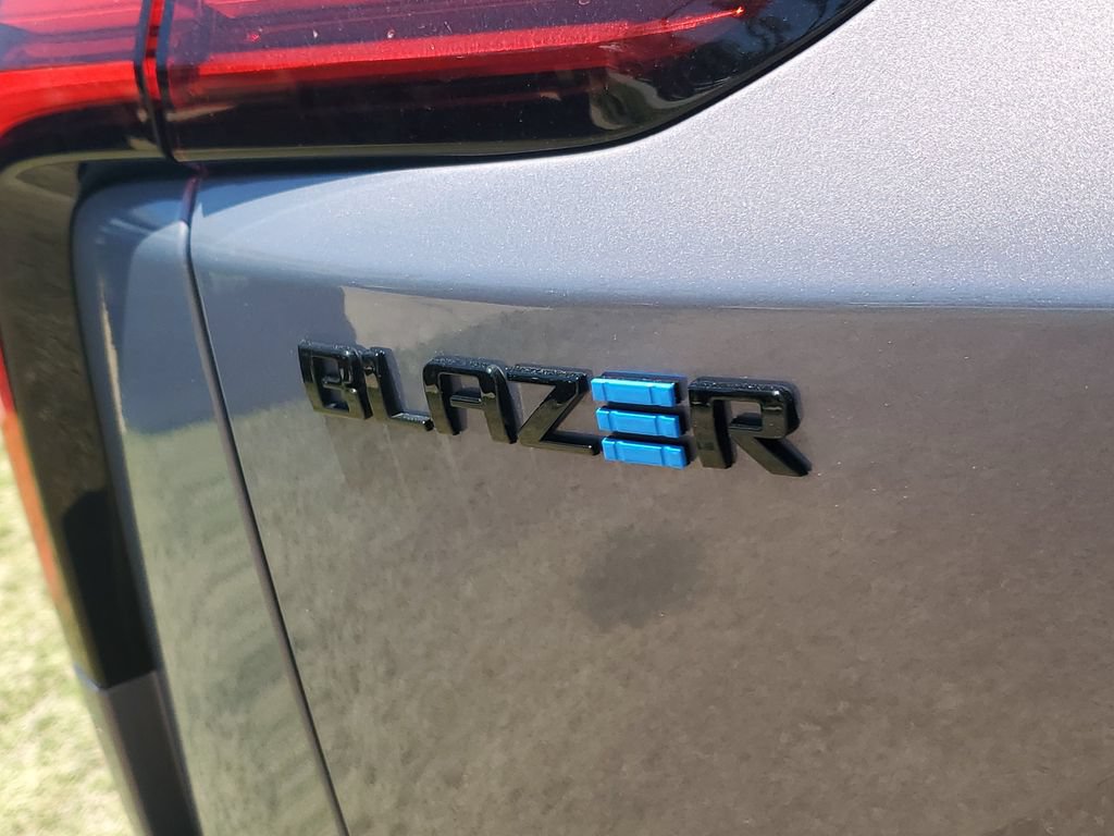 Used 2026 Chevrolet Blazer EV LT w/ Midnight/Sport Edition FWD image 9