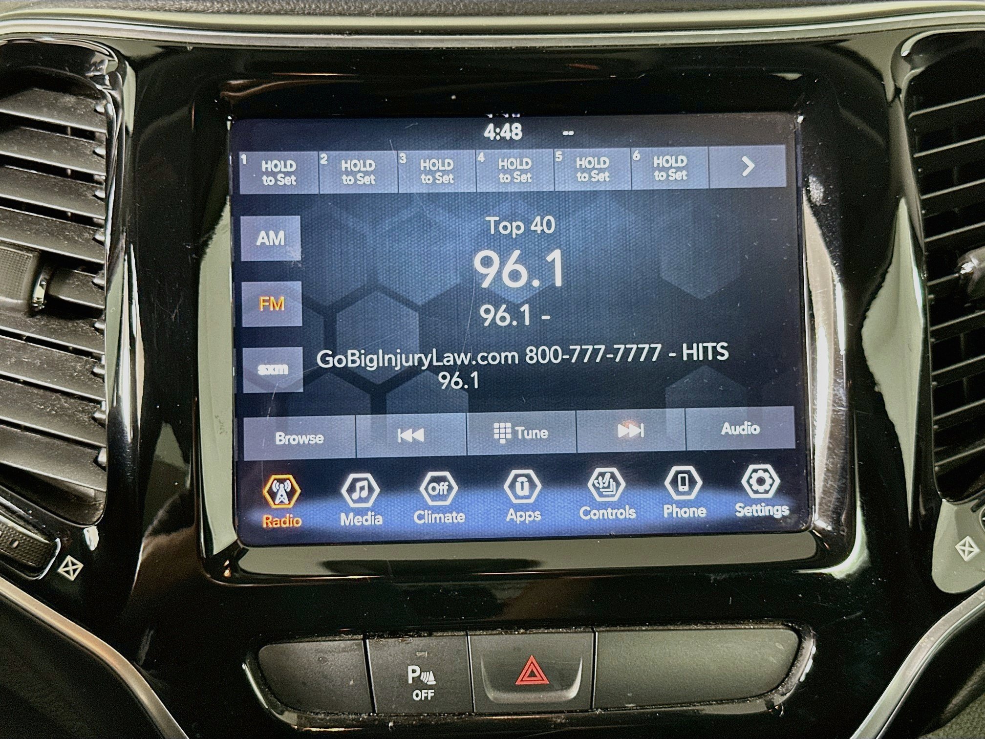 Used 2019 Jeep Cherokee Limited FWD image 21
