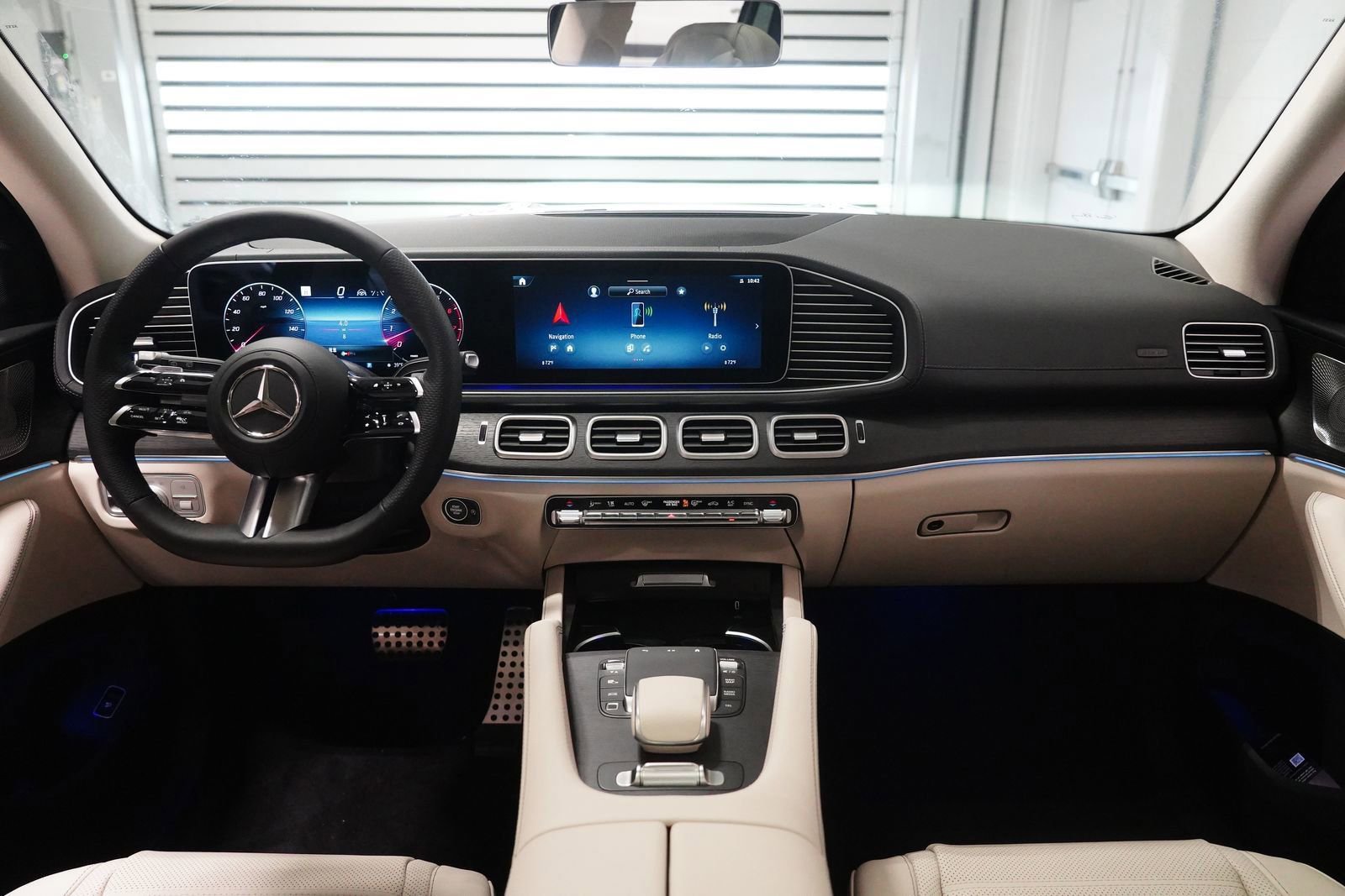 New 2026 Mercedes-Benz GLS 450 4MATIC image 18