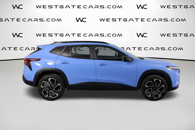 Used 2024 Chevrolet Trax RS w/ Sunroof Package FWD image 45