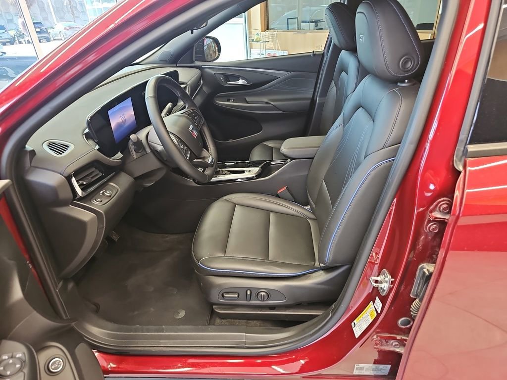 Used 2025 Buick Envista Sport Touring w/ Convenience I Package image 13