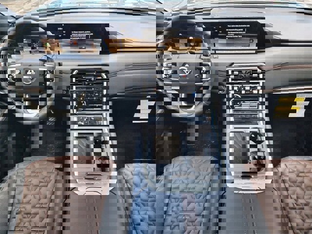 New 2025 Nissan Armada Platinum image 8