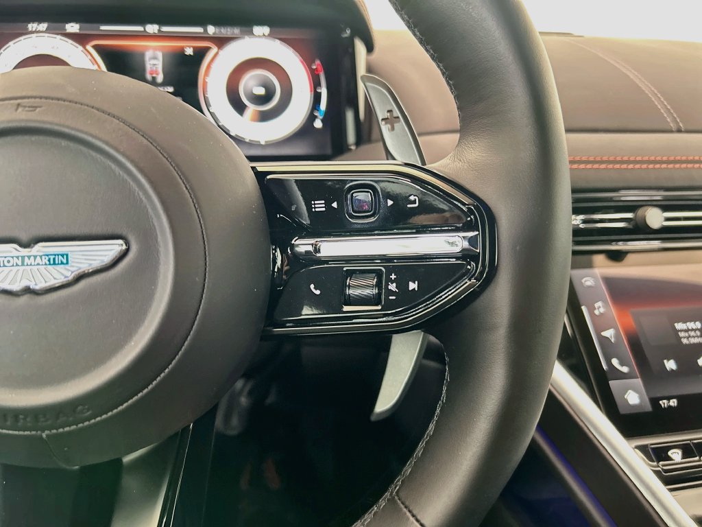 Used 2025 Aston Martin DB12 Coupe RWD image 12