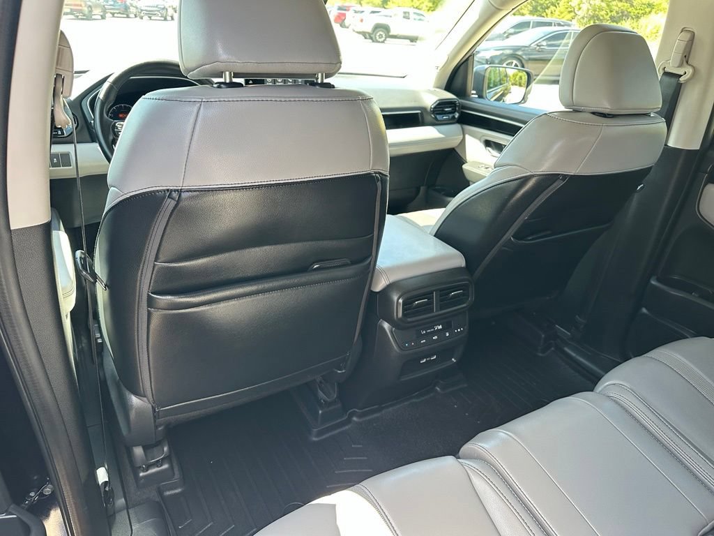 Used 2023 Honda Pilot Touring image 23
