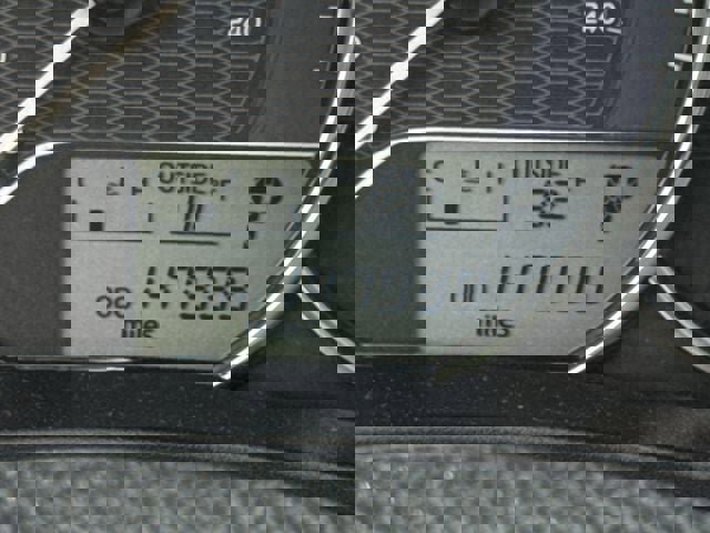 Used 2016 Toyota Corolla LE image 16