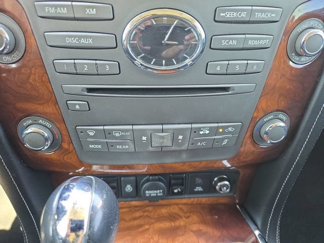 Used 2017 INFINITI QX80 2WD w/ Deluxe Technology Package image 4