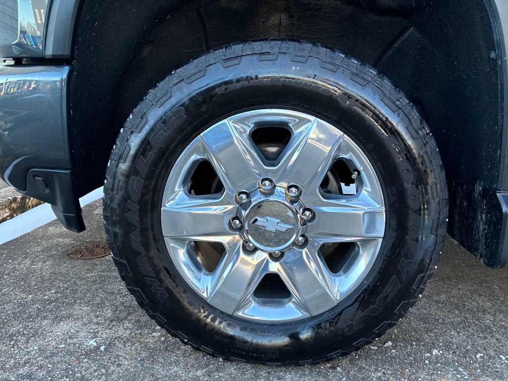 Used 2020 Chevrolet Silverado 2500 High Country w/ Technology Package image 27