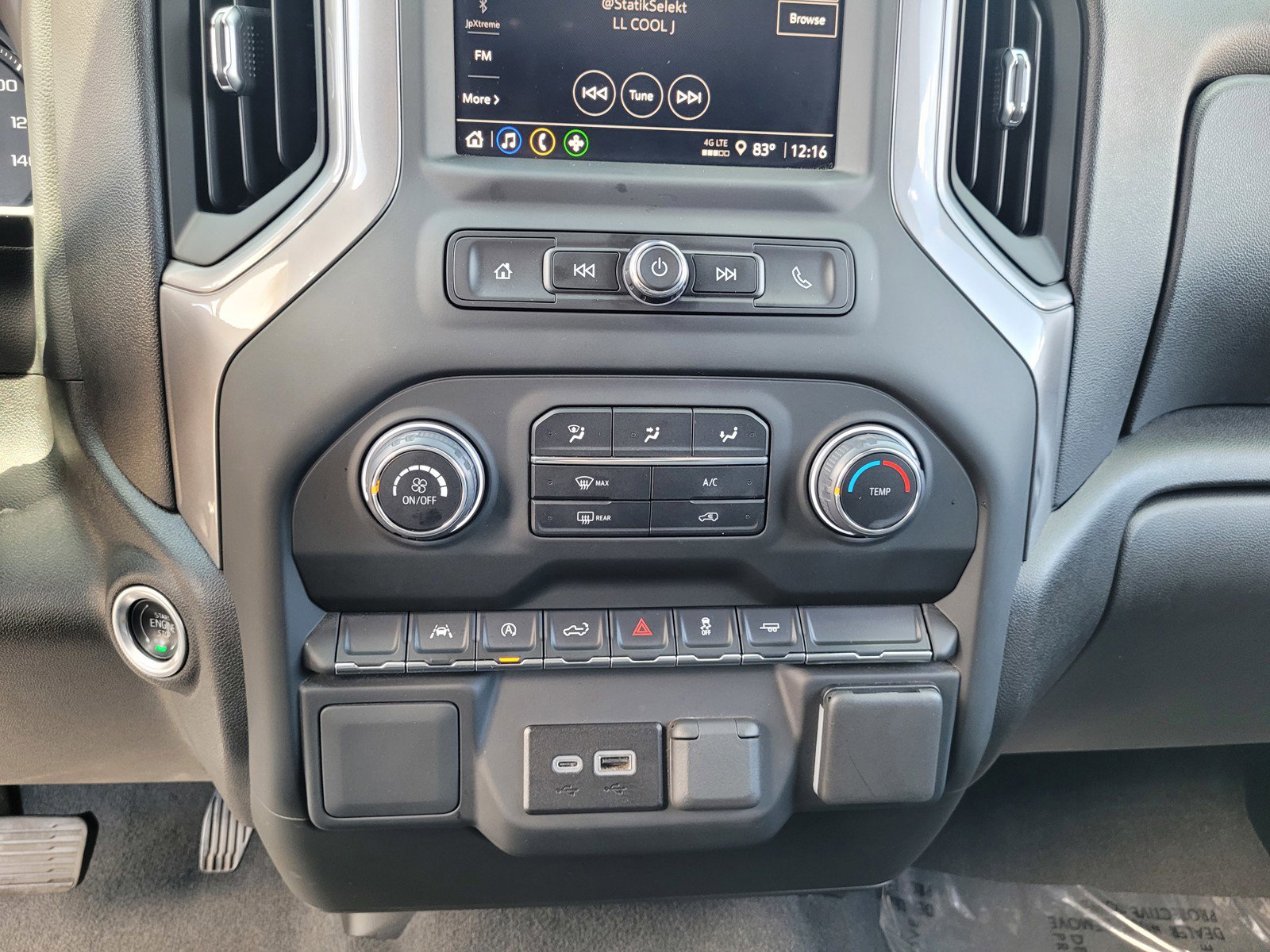 Used 2024 Chevrolet Silverado 1500 Custom w/ Turbomax Blackout Package image 18