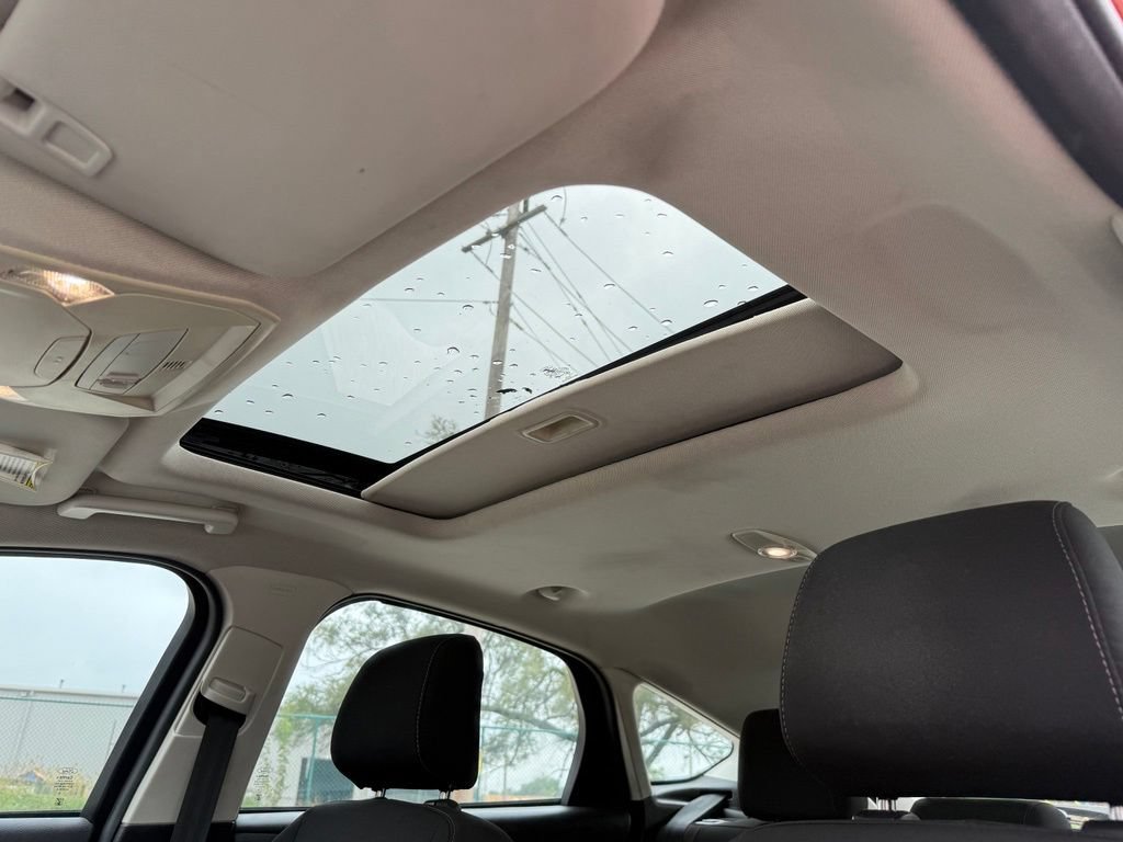 Used 2018 Ford Focus SEL FWD image 11