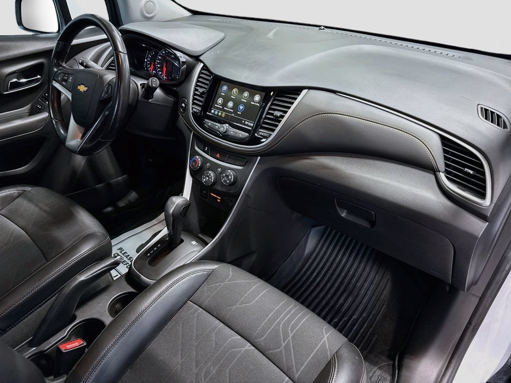 Used 2019 Chevrolet Trax LT w/ LT Convenience Package AWD/4WD image 26