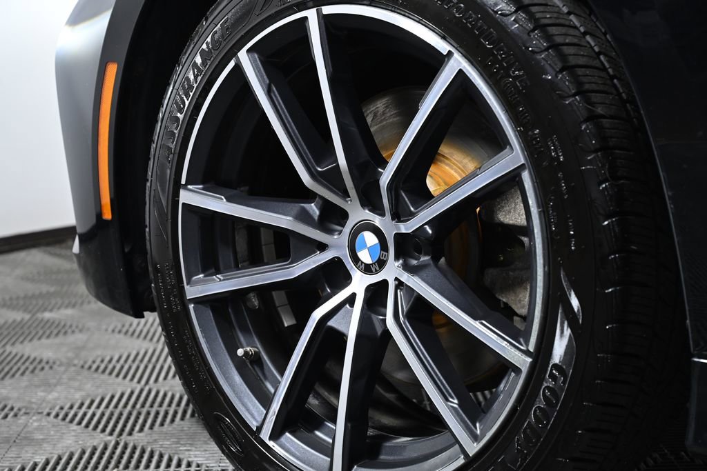 Used 2021 BMW 330i Sedan w/ Driving Assistance Package image 33