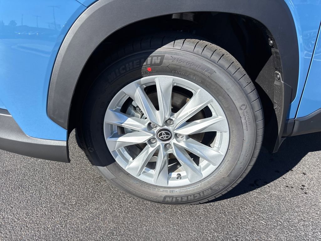 New 2026 Toyota Corolla Cross LE image 9