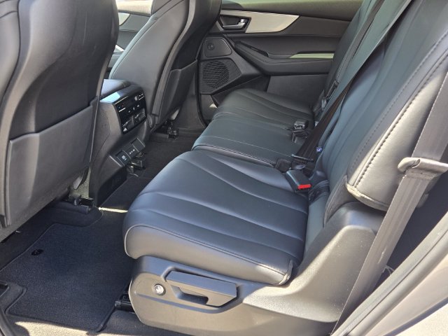 Certified 2025 Acura MDX SH-AWD image 11