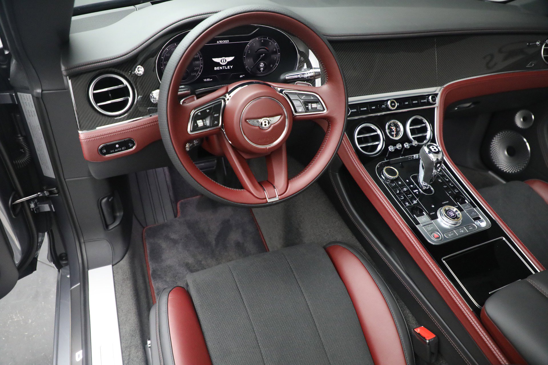 Certified 2023 Bentley Continental GT V8 image 34