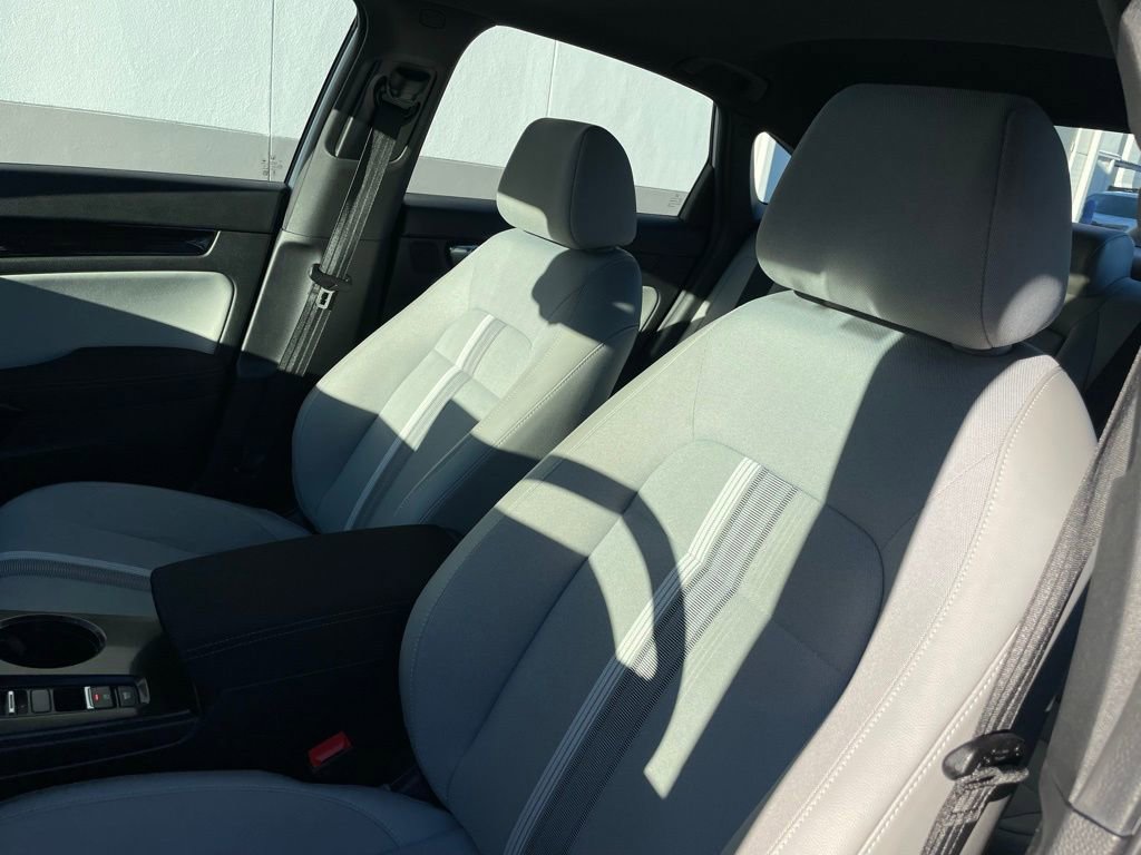 Certified 2025 Honda Civic Sport image 25