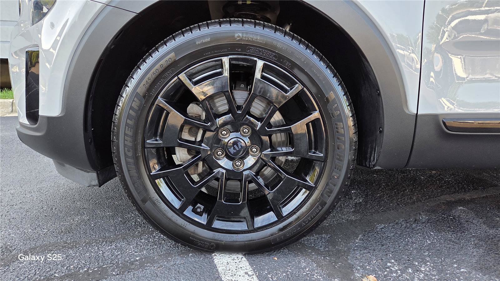 Used 2021 Kia Telluride EX w/ EX Premium Package AWD/4WD image 11