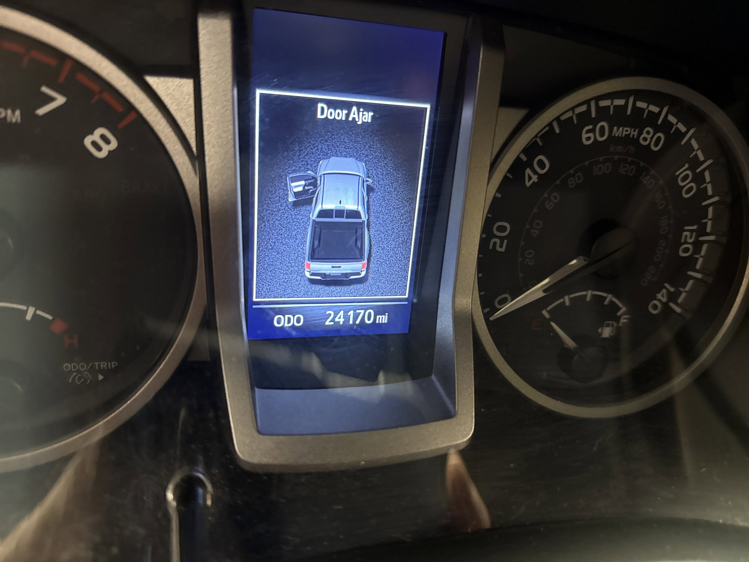 Used 2023 Toyota Tacoma SR5 AWD/4WD image 5