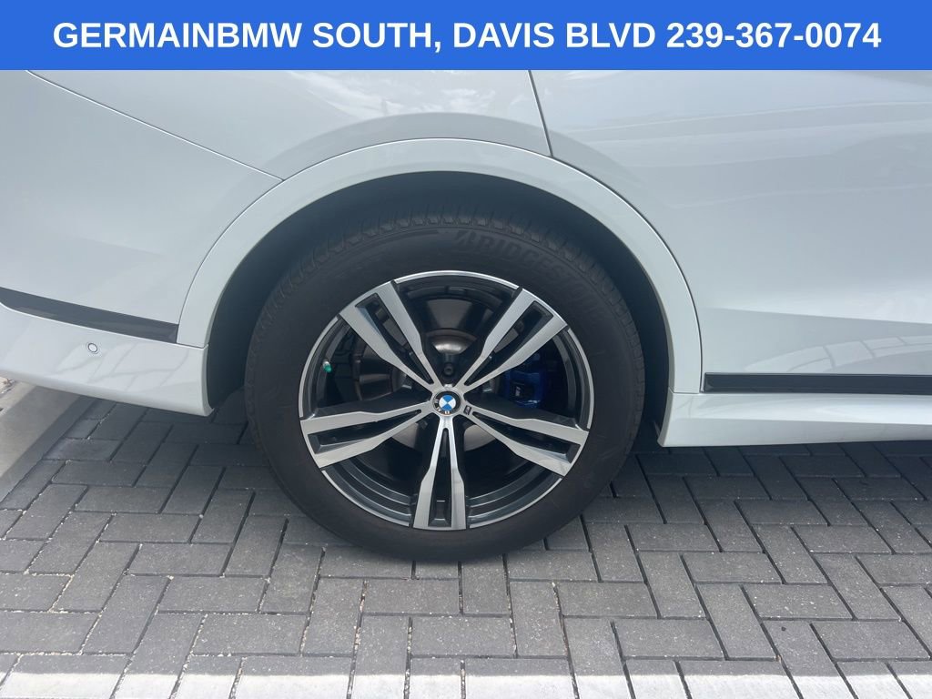 Certified 2022 BMW X7 xDrive40i w/ M Sport Package AWD/4WD image 21