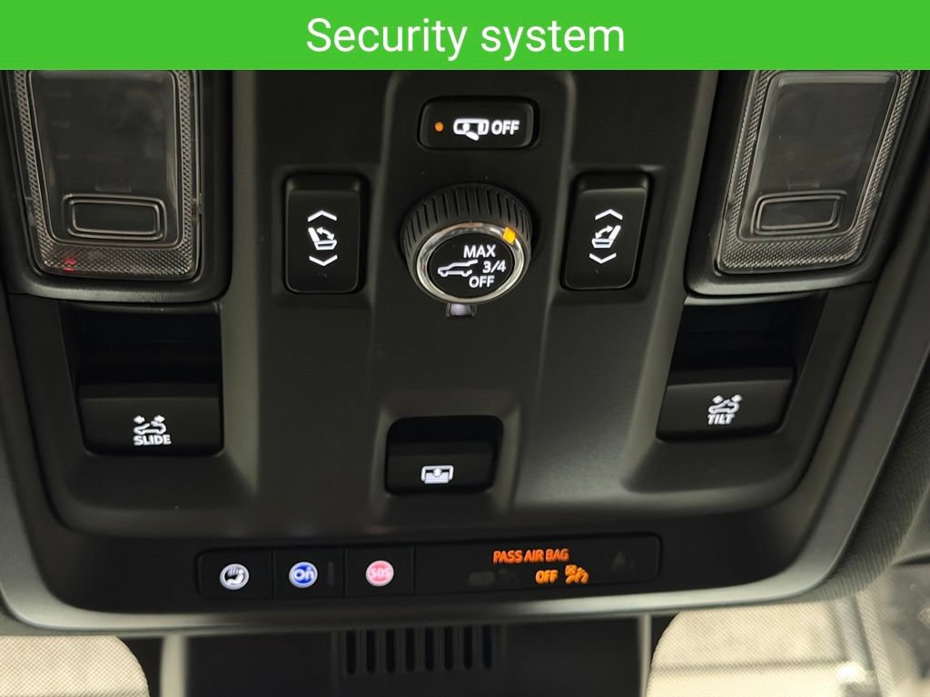 Certified 2024 Chevrolet Suburban Z71 w/ Luxury Package AWD/4WD image 37