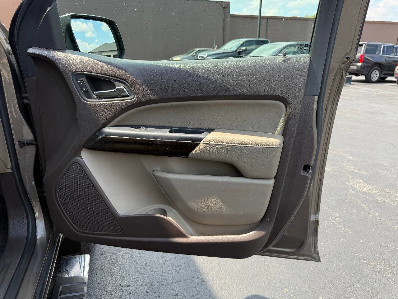 Used 2015 GMC Canyon SLT w/ Driver Alert Package image 22