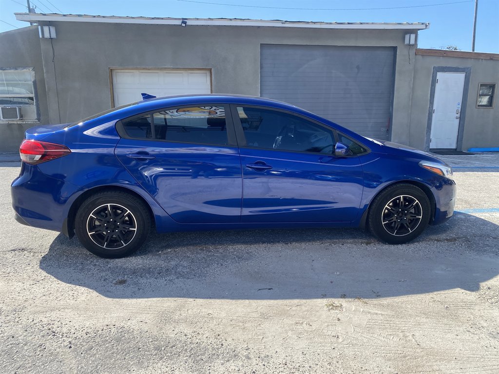 Used 2018 Kia Forte LX image 8