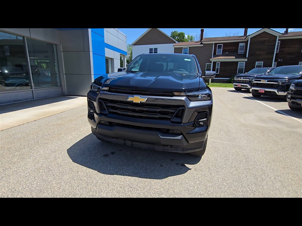 New 2025 Chevrolet Colorado LT w/ LT Convenience Package image 3