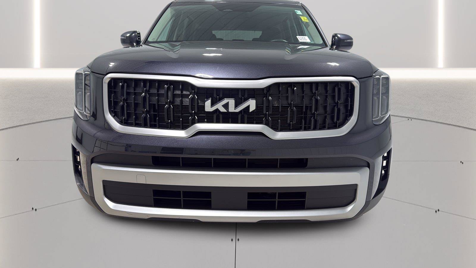 Used 2025 Kia Telluride LX FWD image 35