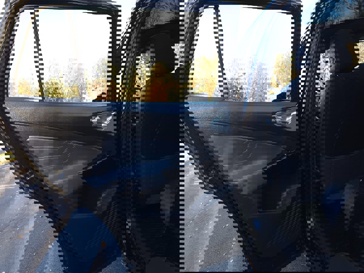 Used 2023 Volkswagen ID.4 Pro S image 25