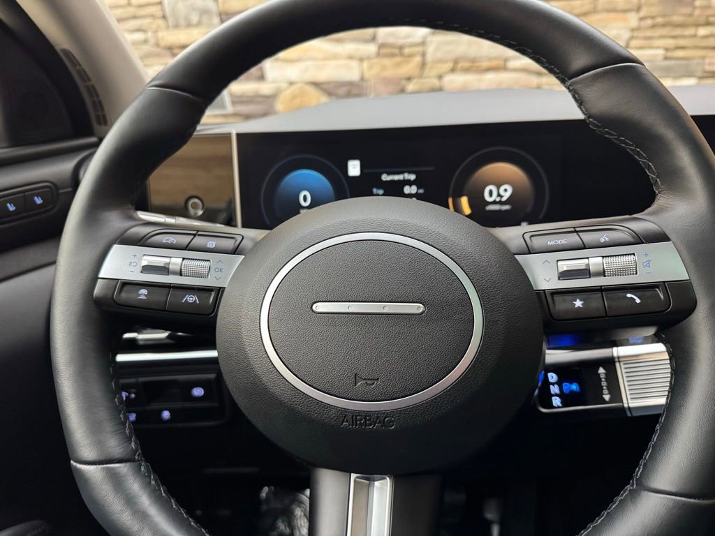 Certified 2025 Hyundai Tucson Limited image 18