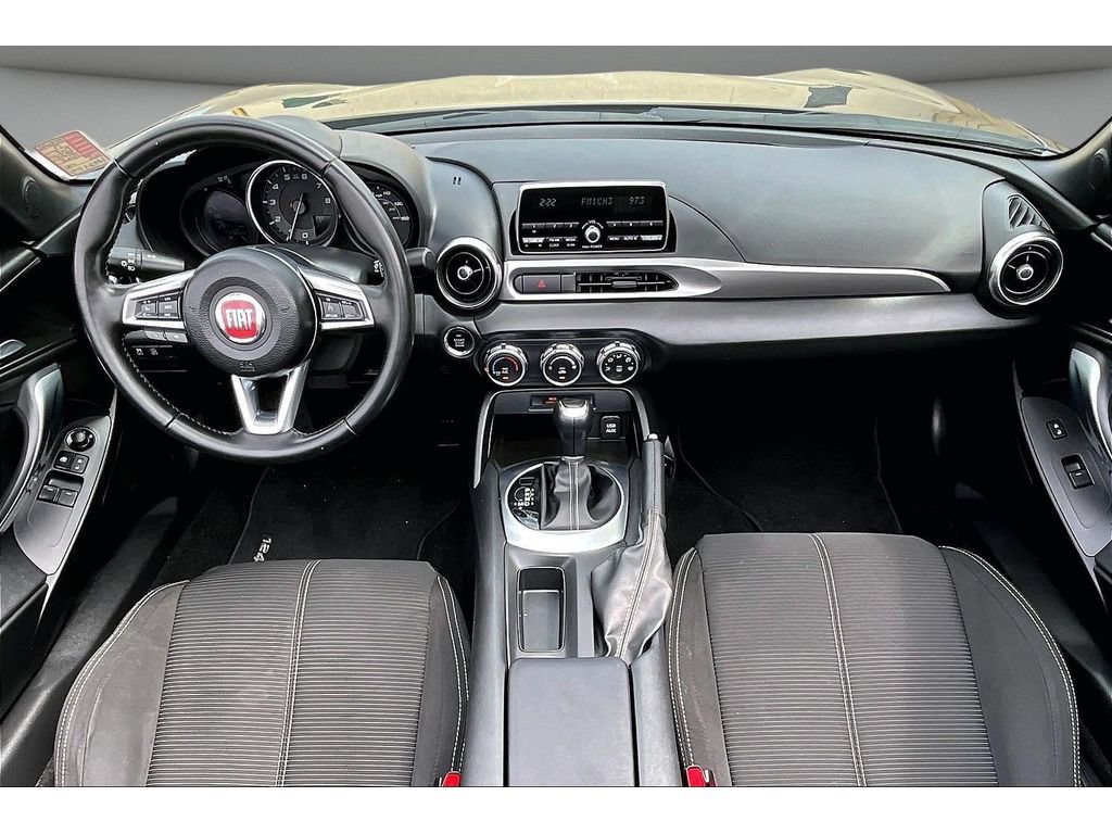 Used 2017 FIAT 124 Spider Classica RWD image 10