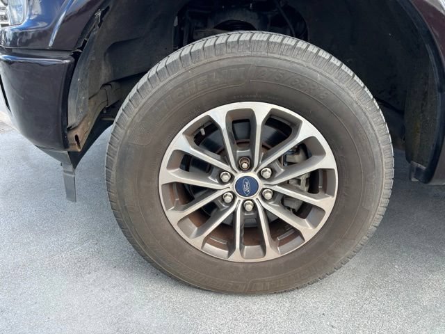 Used 2018 Ford F150 XLT w/ Equipment Group 302A Luxury AWD/4WD image 4