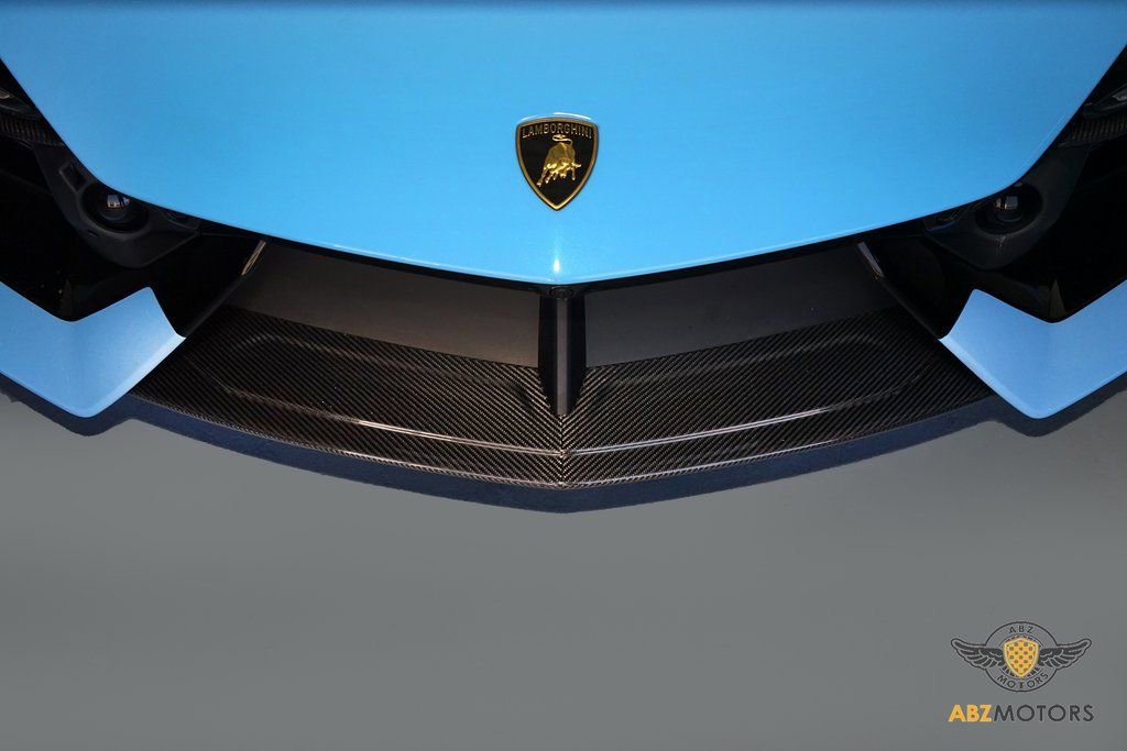 Used 2025 Lamborghini Revuelto image 17