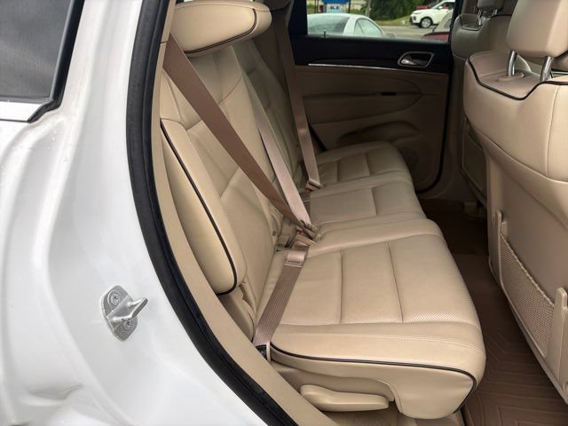 Used 2014 Jeep Grand Cherokee Overland AWD/4WD image 14