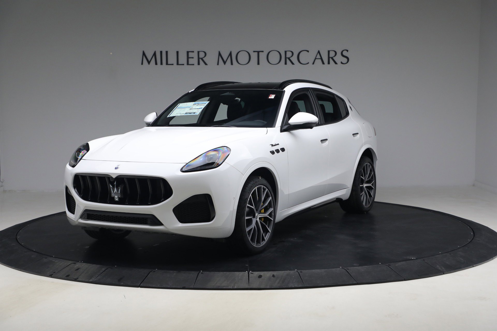 New 2026 Maserati Grecale Modena image 2