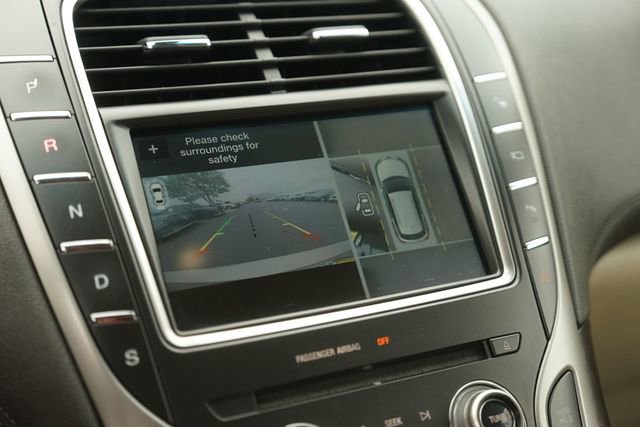Used 2016 Lincoln MKX Reserve w/ Technology Package FWD image 28