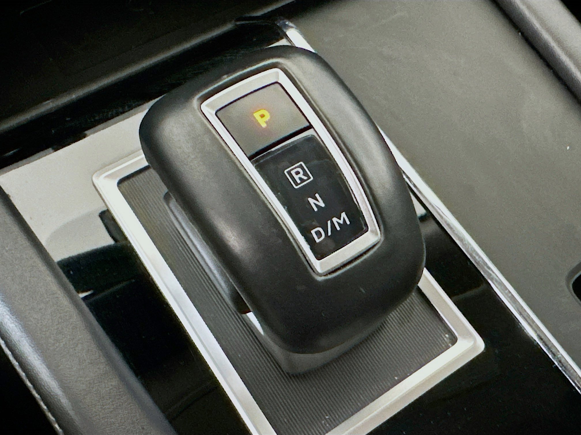 Used 2024 Mitsubishi Outlander SE image 25