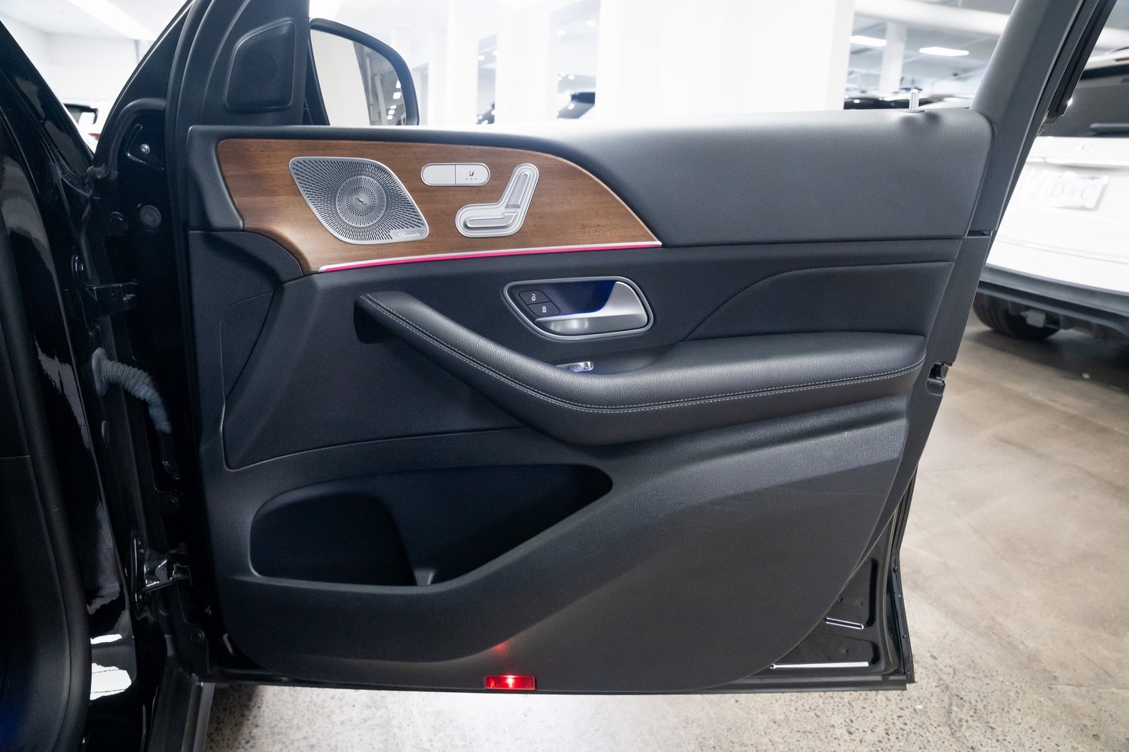 Used 2021 Mercedes-Benz GLE 350 4MATIC image 25