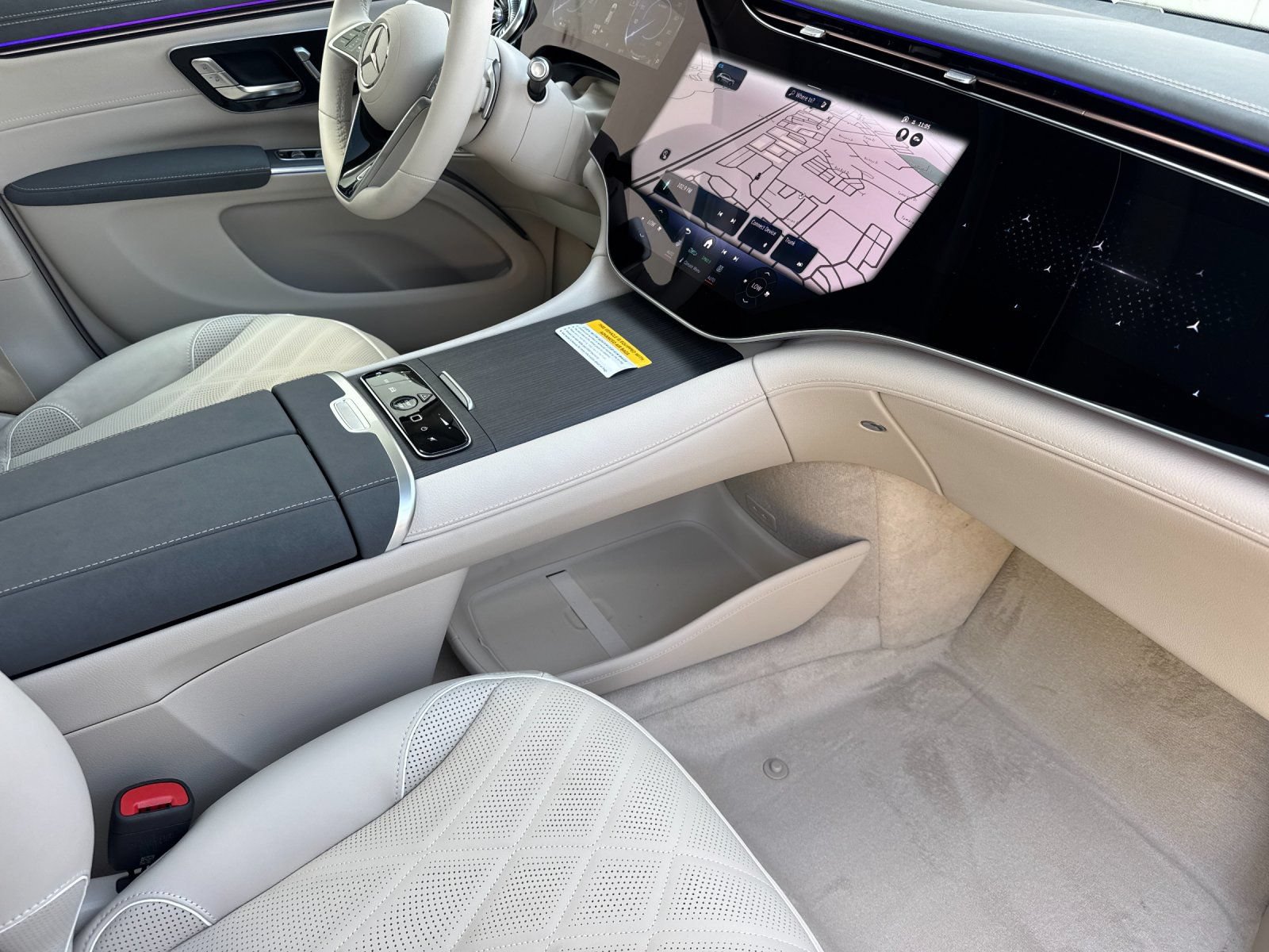 New 2026 Mercedes-Benz EQS 400 4MATIC SUV image 15